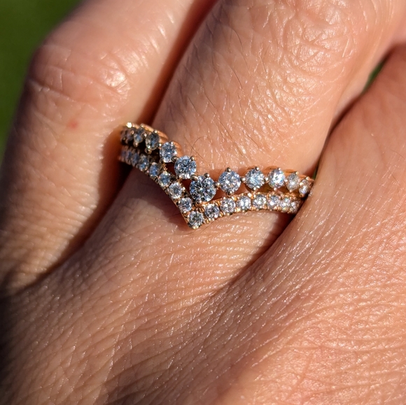 14K Rose Gold Double Row Diamond V Curve Ring Band - Picture 9 of 9